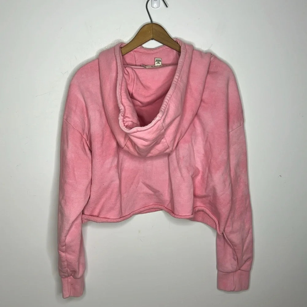 Alice + Olivia Nikki Cropped Hoodie Sweatshirt Pink Raw Hem Pullover L - Picture 6 of 12